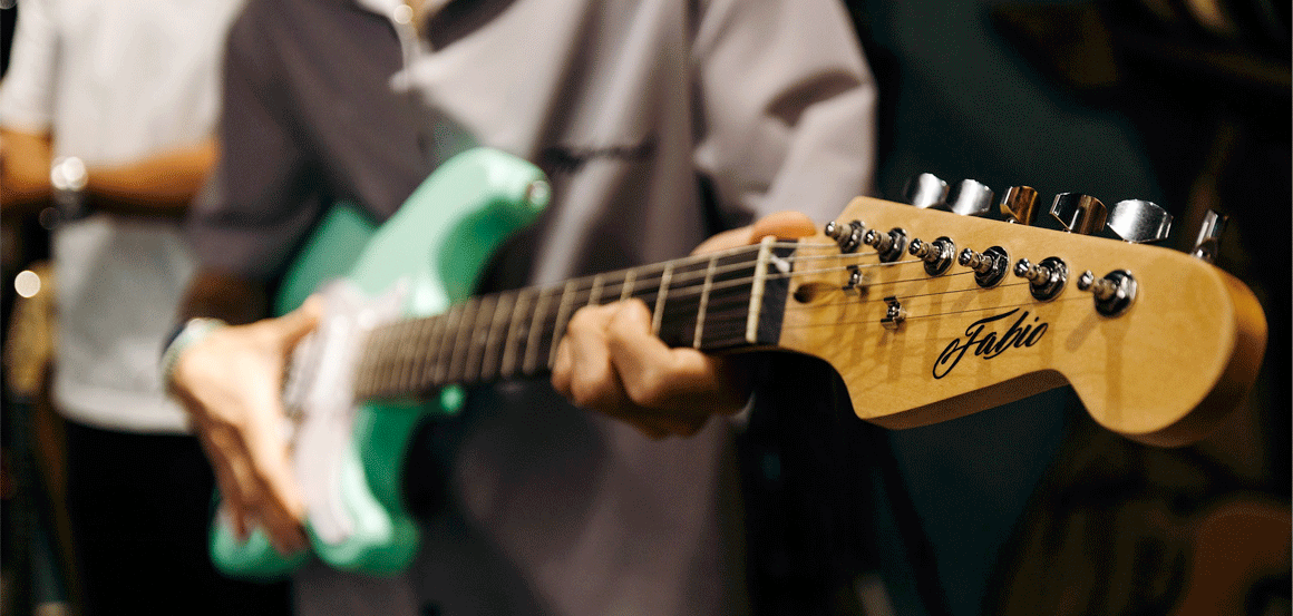 Электрогитара