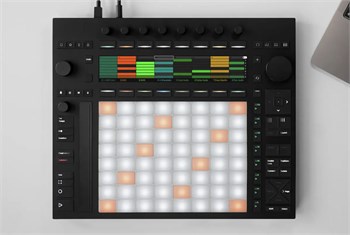 Ableton Push 3 887380 контроллер Push 3 - фото 35175