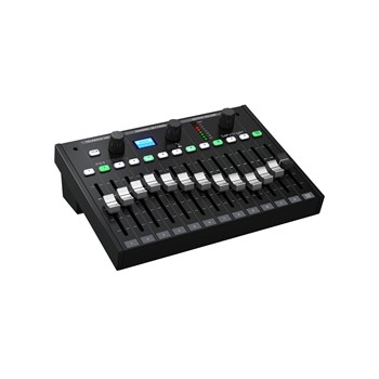 BEHRINGER P24 - персональный мониторный микшер P24