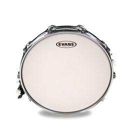 Evans B14G1RD Power Center Reverse Dot Пластик для малого барабана 14'' B14G1RD