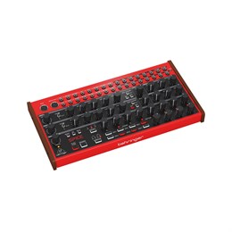 BEHRINGER SPICE - Аналоговый полумодульный полиритмический синтезатор с 2 осцилляторами, 4 суб-осцил SPICE