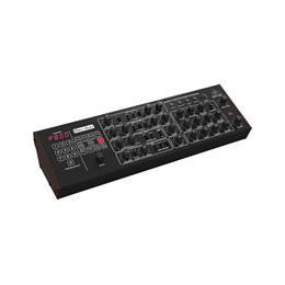 BEHRINGER PRO-800 - классический аналоговый 8-голосный полифонический синтезатор с VCO, VCF, арпеджи PRO-800