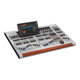 BEHRINGER WING - цифровой микшерный пульт, 48вх./28 шин, 24 фейдера, 10' сенсорный экран WING