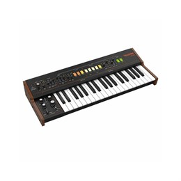 BEHRINGER VOCODER VC340 - аналоговый вокодерный синтезатор, 37 клавиш VOCODER VC340